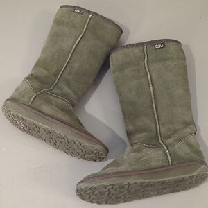 EMU Australia Tall Olive Suede Boots size 8